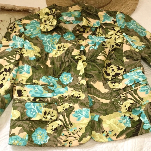 Loft Floral Blazer - Picture 4 of 16